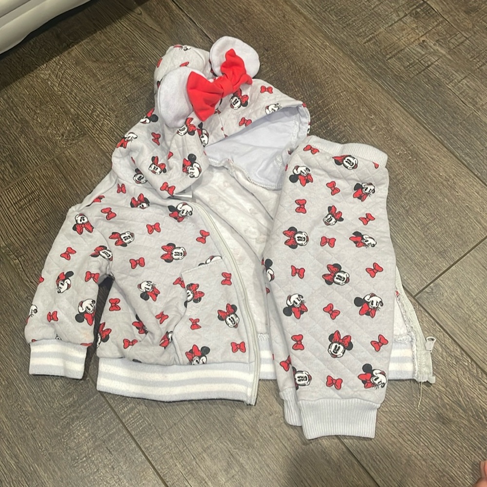 Sweat pants set